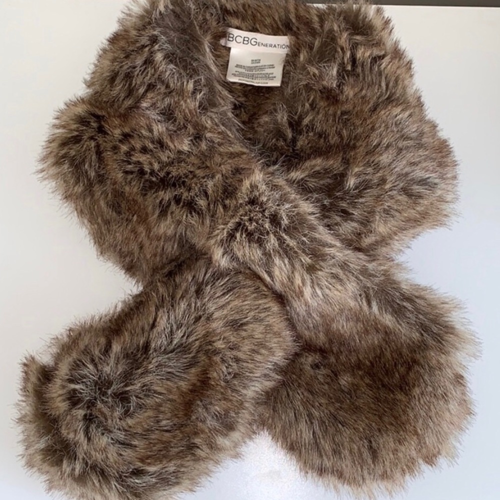 BCBG faux fir small scarf.